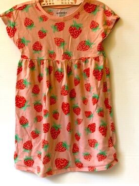 Girl’s Strawberry Short Sleeve T-Shirt Dress Size 4T